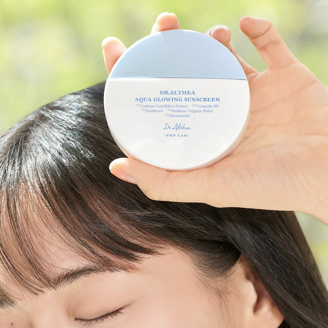 Aqua Glowing Sunscreen - 45 ml - Image 3
