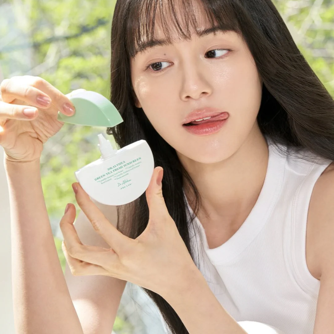 Green Tea Fresh Sunscreen - 45 ml - Image 4