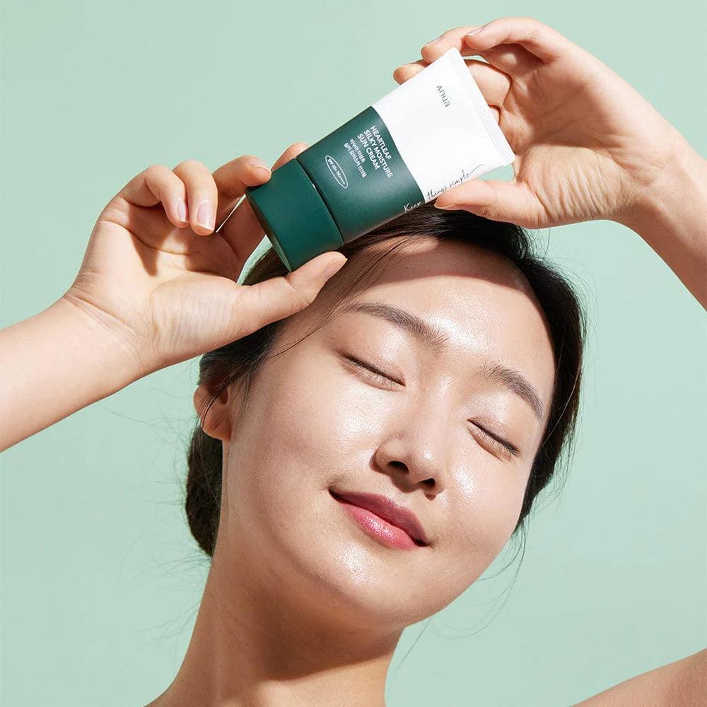 Heartleaf Silky Moisture Sunscreen SPF50+ - 50 ml - Image 4
