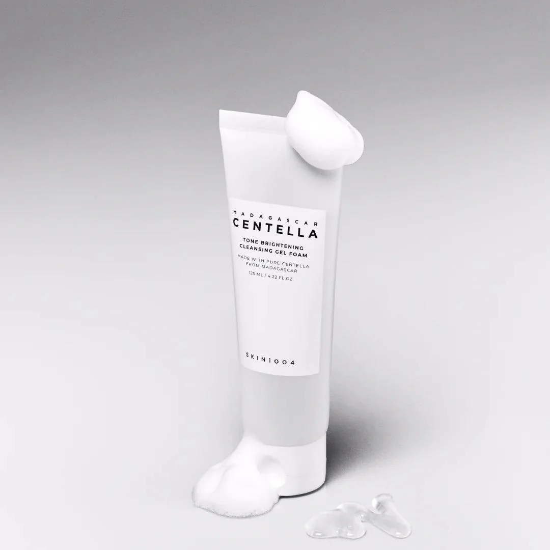 Madagascar Centella Tone Brightening Cleansing Gel Foam - 125ml - Image 2